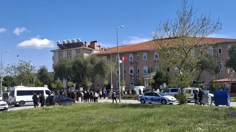 Didim Adliyesi'nde şüpheli paket!