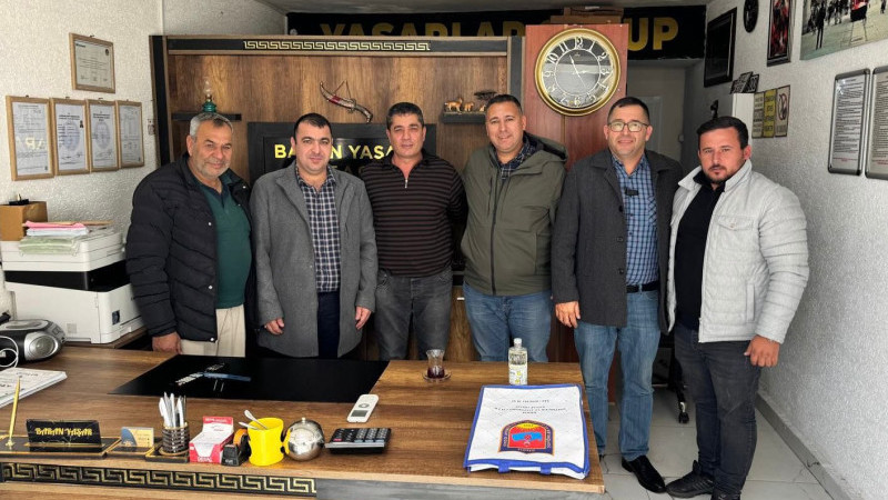 Barış Şam, kusursuz bir adaydır. Şoförlüğü bilen bir başkandır.