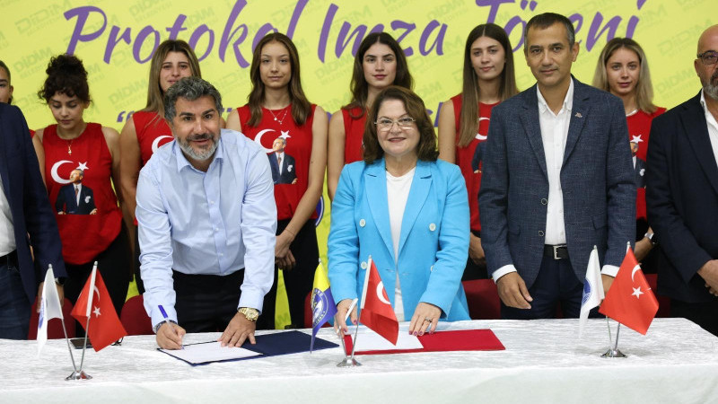 Deniz Polat - Hatice Gencay işbirliği Didim'e voleybolu sevdirdi