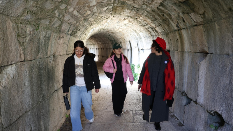 In the Footsteps of Discovery and Mathematics in Miletos