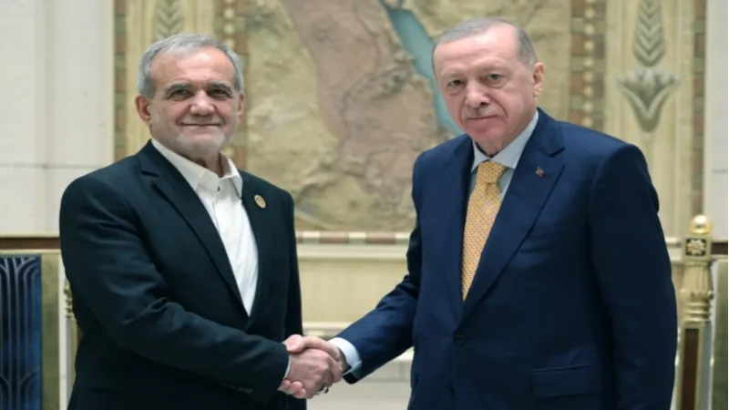 Cumhurbaşkanı Erdoğan, Pezeşkiyan ile görüştü