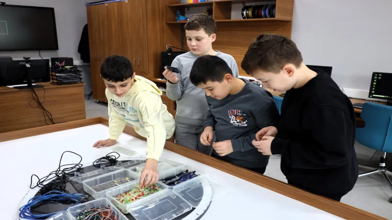 Kocaeli’nin geleceği Bilgievleri’nde şekilleniyor