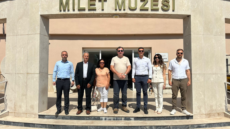 Didim Rumeli Derneği'nden Tarihi Cumhuriyet İlkokulu İçin Ortak Koruma Girişimi