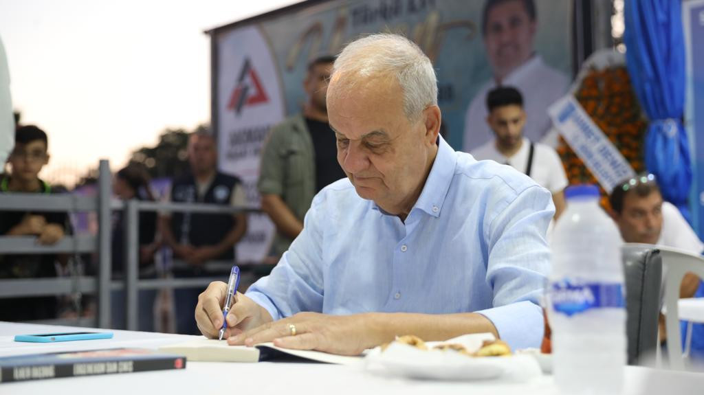 19. Altınkum Yazarlar Festivali usta kalemleri okurlarıyla buluşturdu.